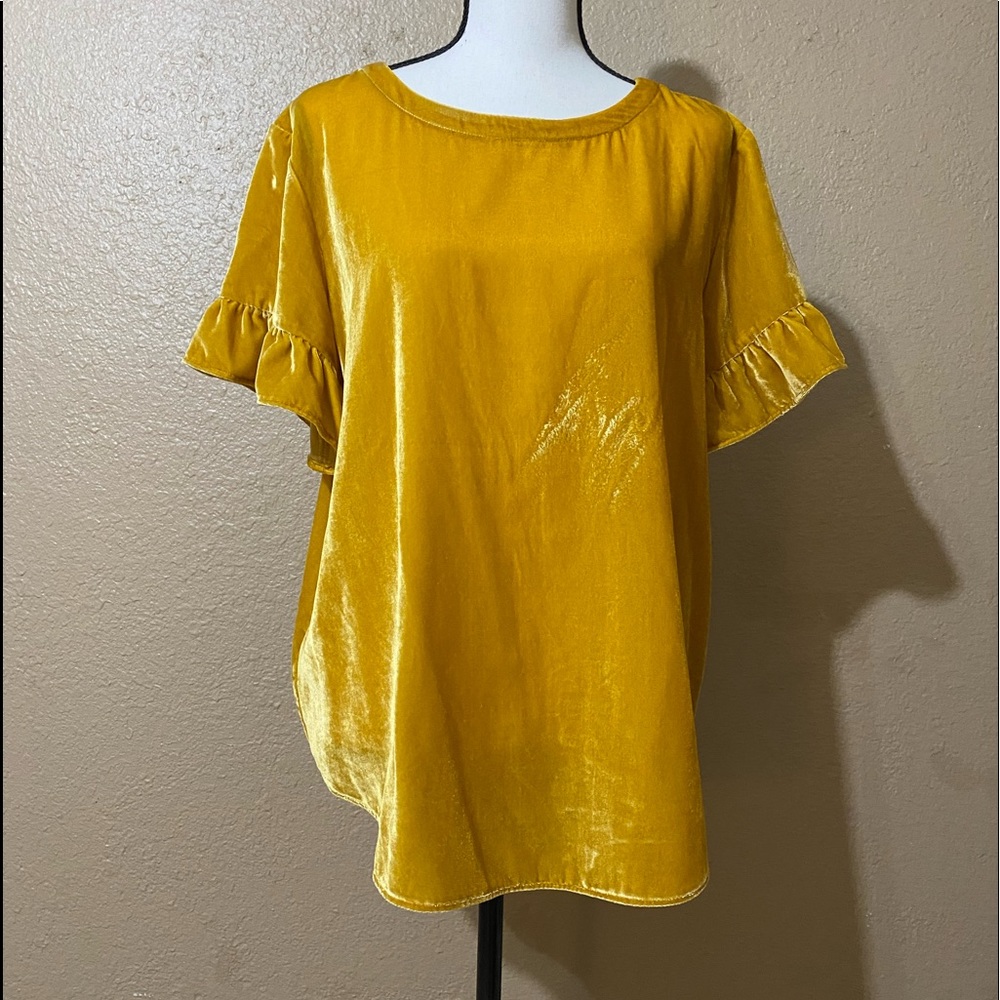 Loft mustard yellow top in size large.